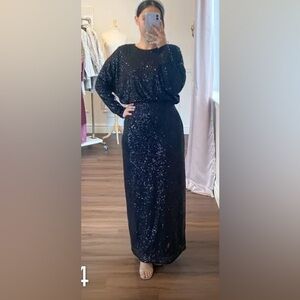 ISO in XS or Small DO NOT BUY!